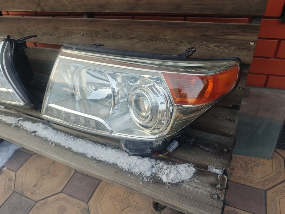 Фары Land Cruiser 200