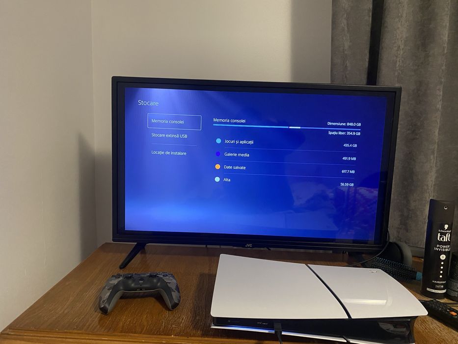 Vand playstation 5 plus doua manete, pret fix