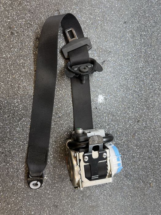 Bmw G42 G87 M2 240i колан преден ляв