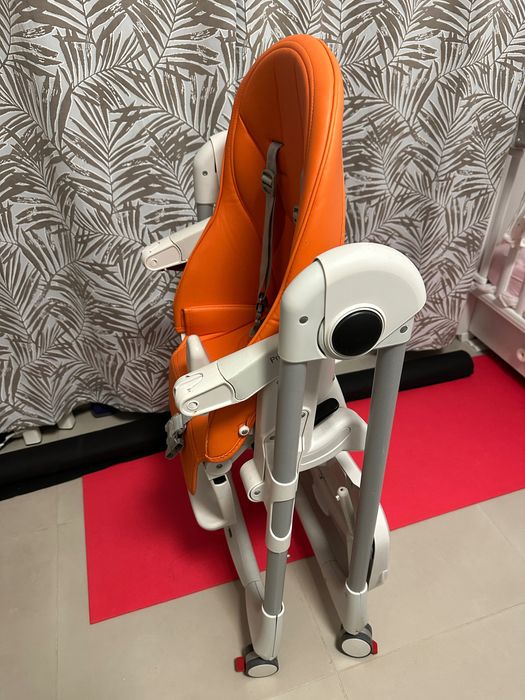 Детско столче за хранене Peg Perego PRIMA PAPPA Follow Me, Много запазено, всички аксесоари, произведено в Италия