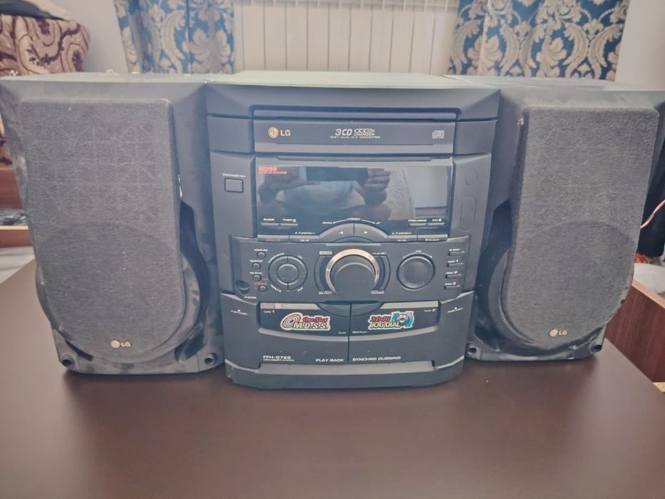 Музыкалный центр LG