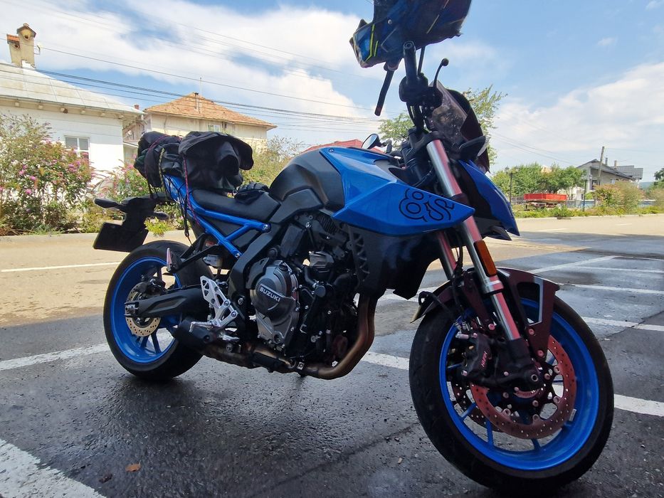 Suzuki GSX-8S motocicleta