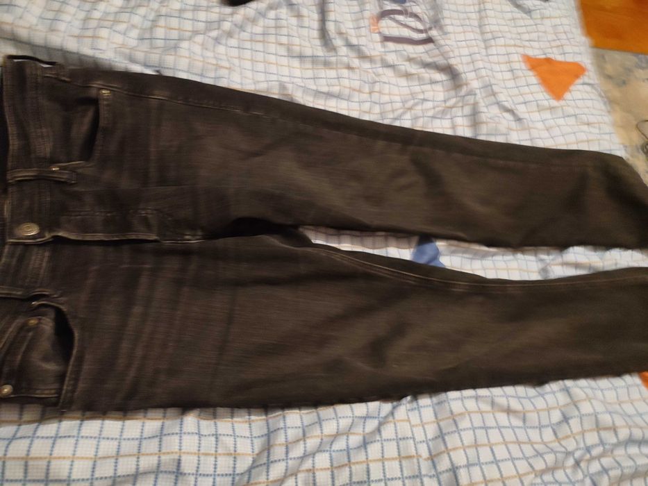 Черни мъжки дънки Jack & Jones – модел Glenn Slim Fit. Размер 32 / 36.