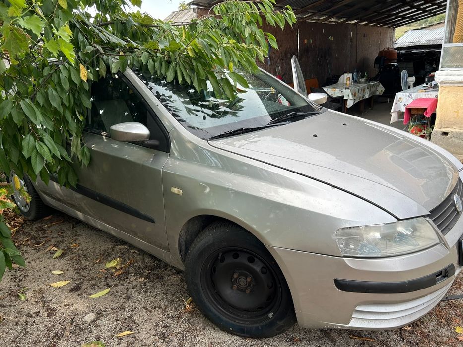 Dezmembrez Fiat Stilo 1.6 16v