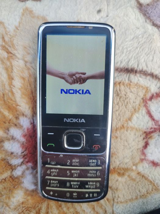 Телефон Nokia 6700 classic