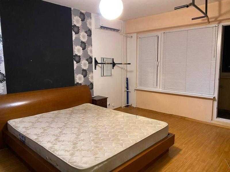 Дава се под наем Двустаен апартамент в Бургас, Изгрев - 42 кв.м за 331.5 € - Снимка #1