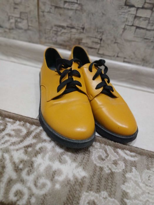 Дамски обувки ..