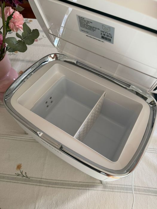 Холодильник для косметики новый