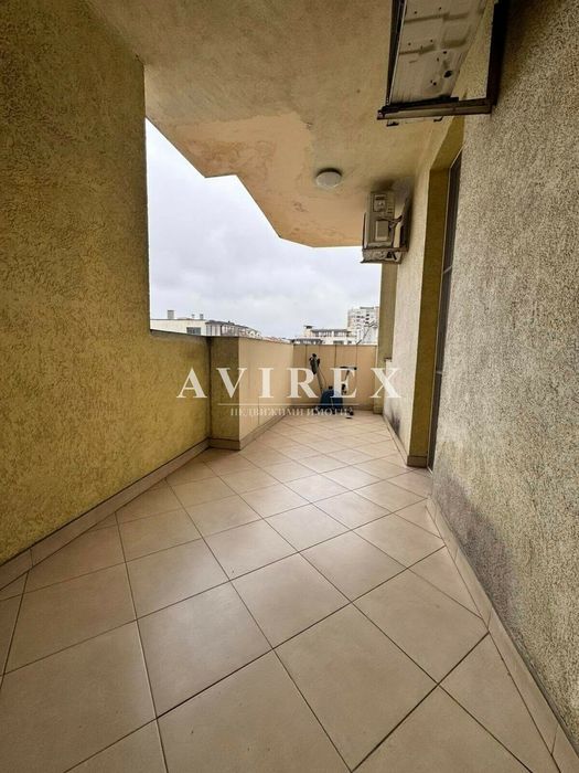 Дава се под наем Тристаен апартамент в Пловдив, Кършияка - 120 кв.м за 548.25 € - Снимка #2