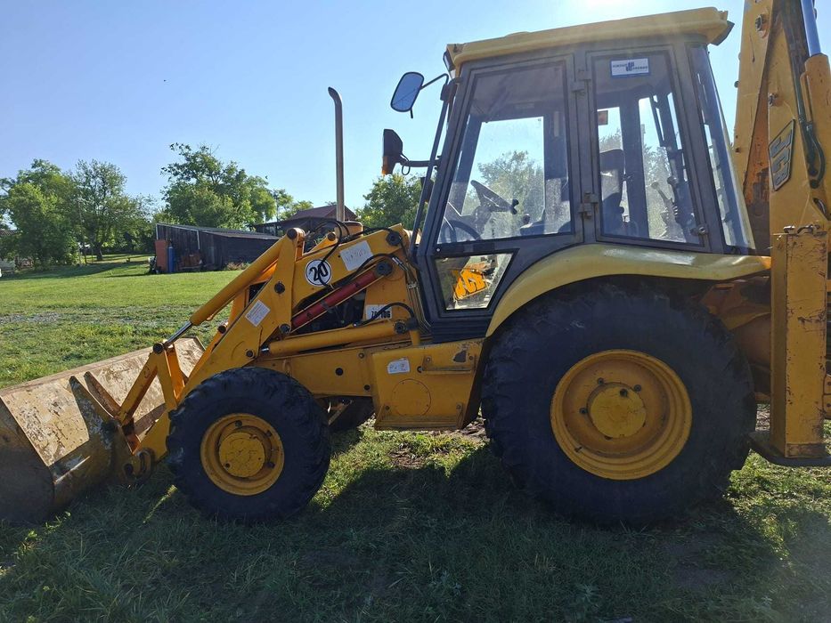 Buldoexcavator JCB 3CX-4