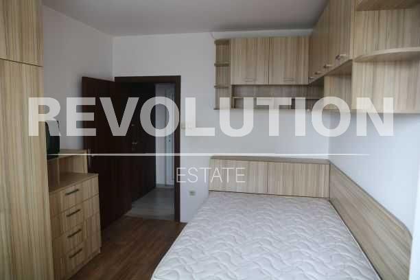 Дава се под наем Тристаен апартамент в Варна, Център - 70 кв.м за 500 € - Снимка #5