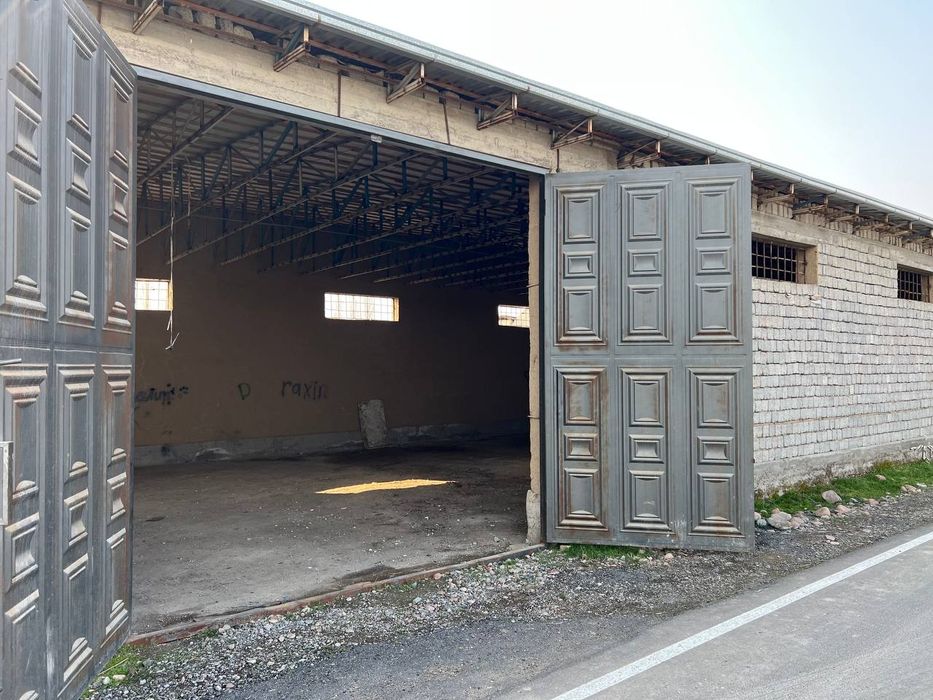 Ishlab chiqarish tsexi sotiladi (barcha qulayliklar bilan)