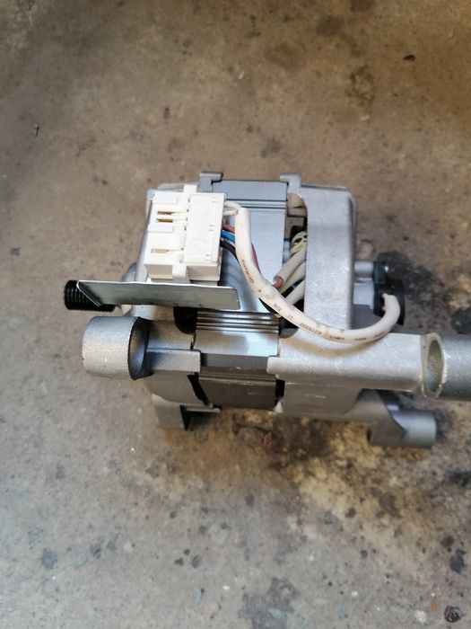 Vind motor, placă electronica,mașina de spălat Indasit BWA 71263W