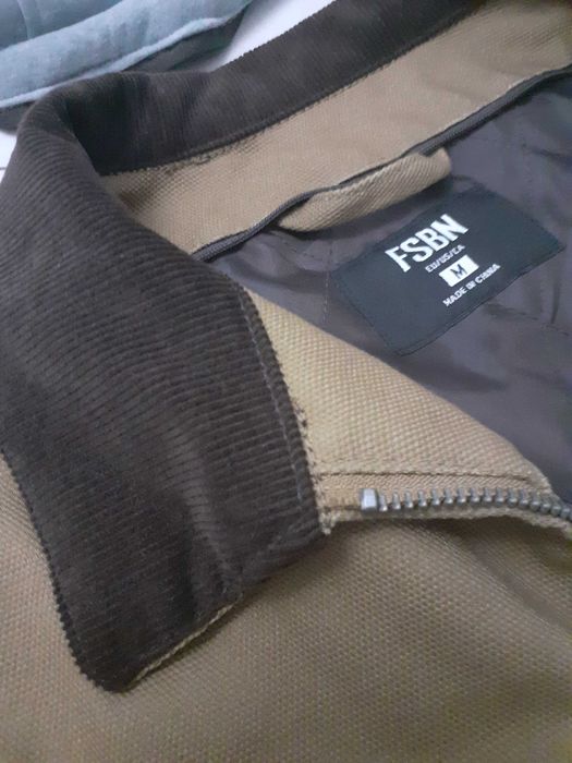 Geaca tinereasca bărbati , noua, gluga detasabila M