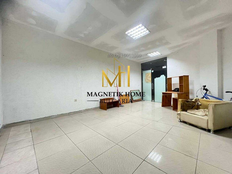 Дава се под наем Офис в Бургас, Меден рудник - зона А - 32 кв.м за 178.5 € - Снимка #1
