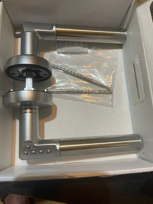 Clanta smart, Tesa Assa Abloy A 492-08-12-6, 3V, pe stanga, crom