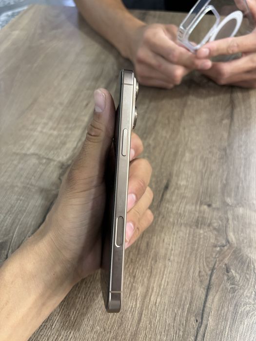 iphone 16 pro max sim