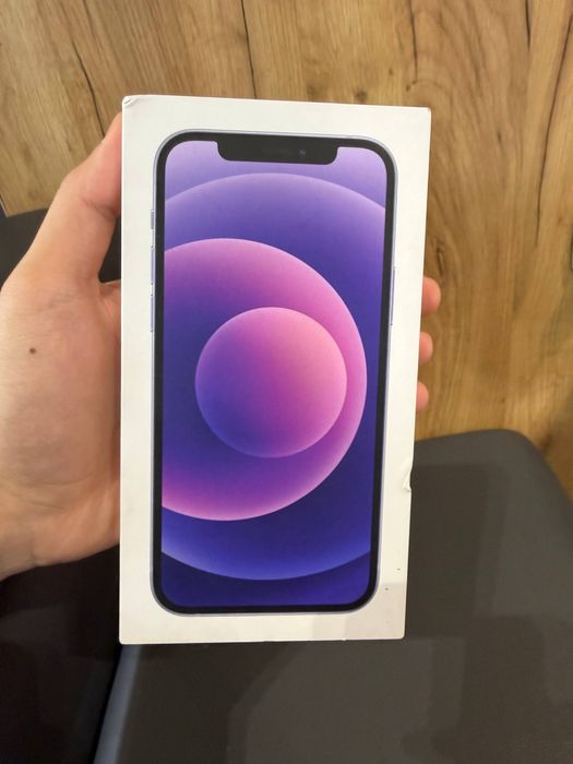 iphone 12.