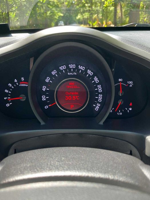 KIA Sportage 2012 — imagine 2