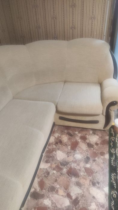 Продам диван угловой+ 1 кресло