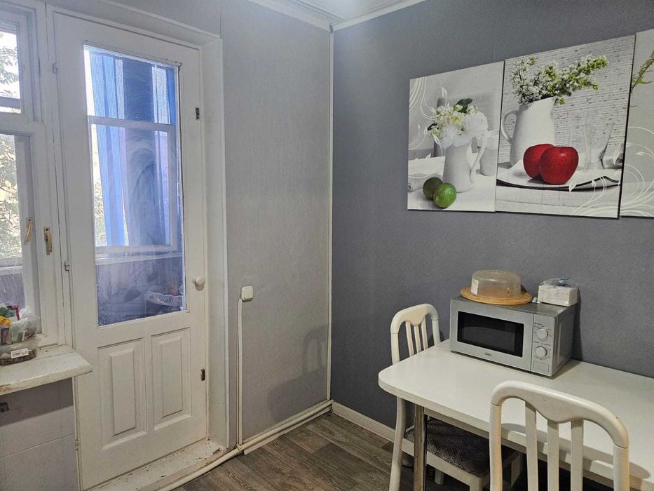 продам 3-х ком квартира на 8 мкр