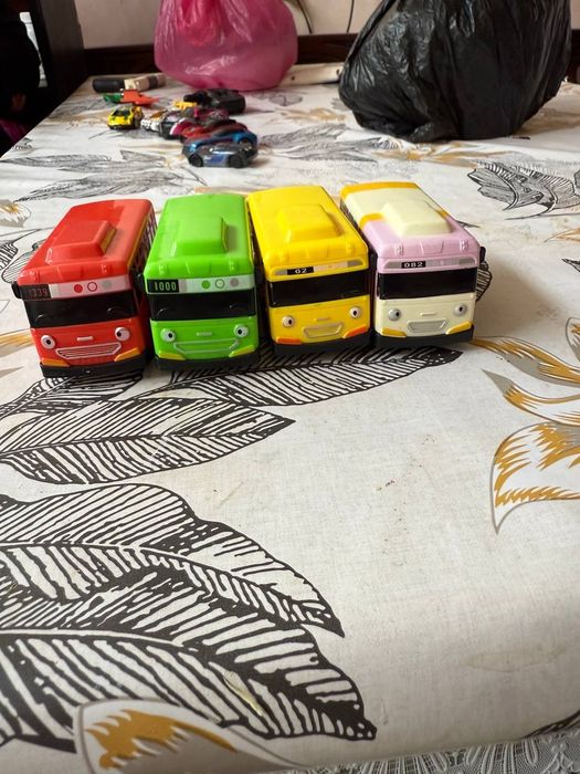 Шу расмдиги хамма уйинчоклар 100 минг