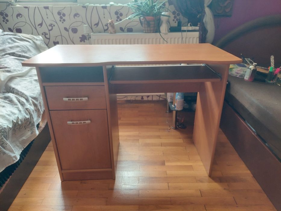 Компютърно/Ученическо бюро
