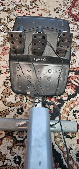 Playseat cu volan logitech g920 + pedale pt xbox