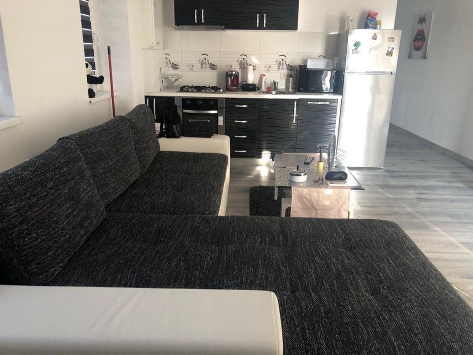 Inchiriez apartament in zona AUCHAN VITAN.