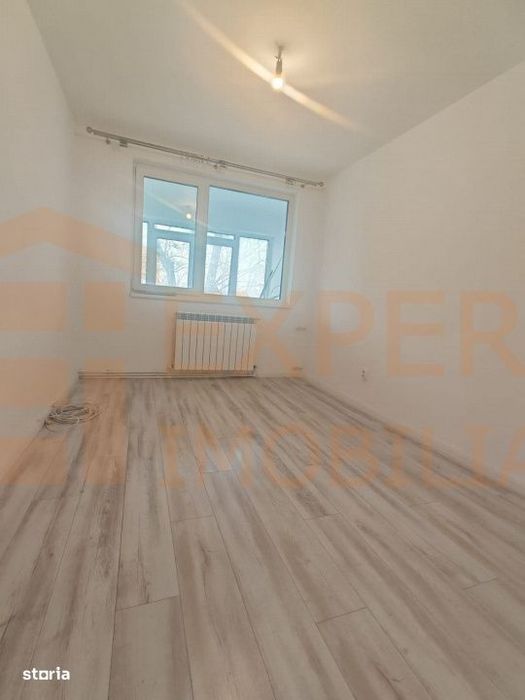 Apartament 3 camere de vanzare in zona Far, Constanta