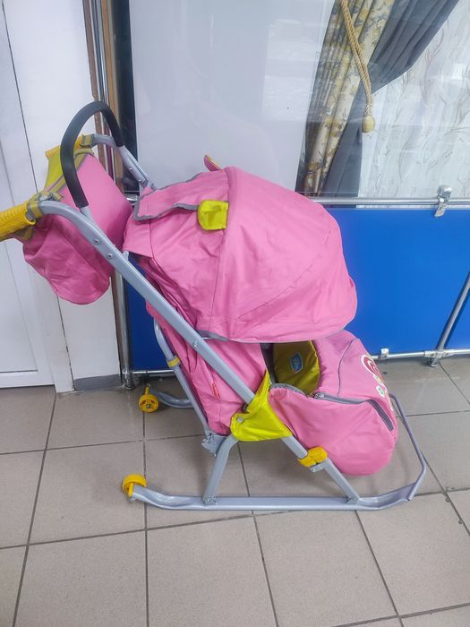 Санки Ника  новые