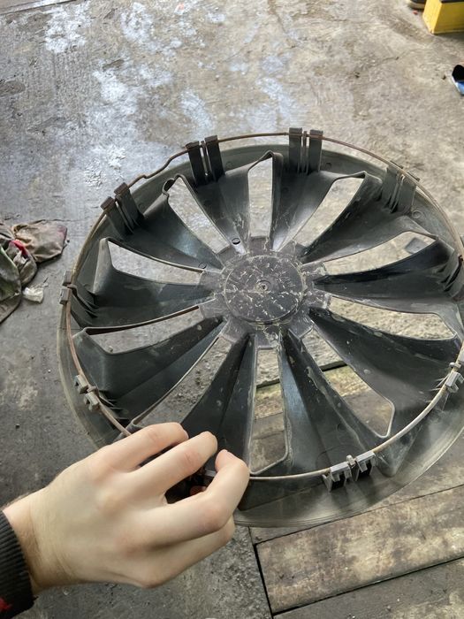 Продам колпаки r14