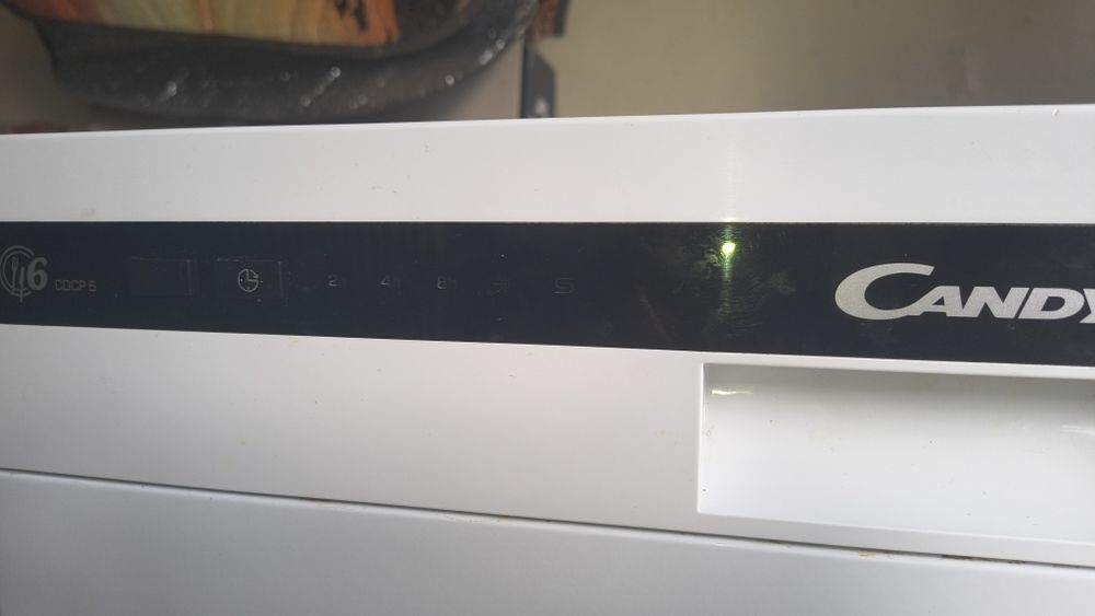 Masina de spalat vase Candy - compacta, marime mica, sub lavoar