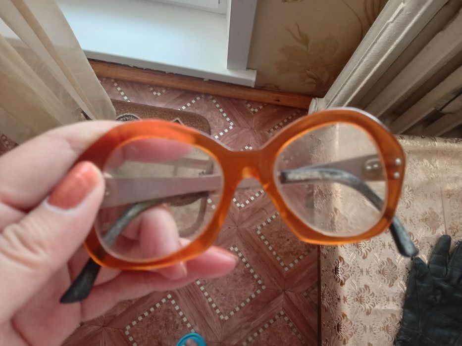 Перчатки кожаные женские