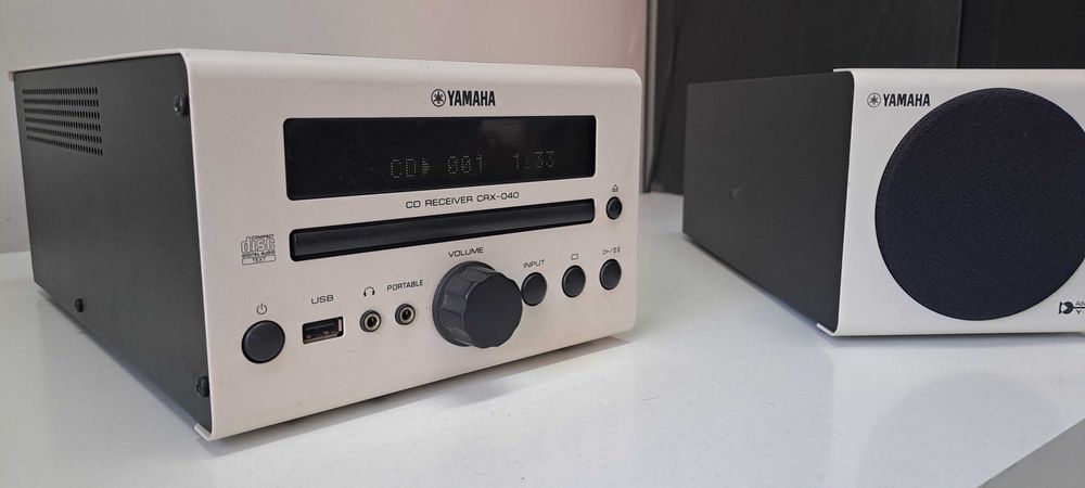 Yamaha CRX 040 minisistem stereo CD USB compact sistem cu boxe muzica