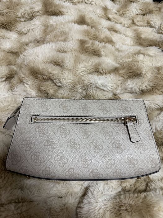 Оригинална чанта GUESS