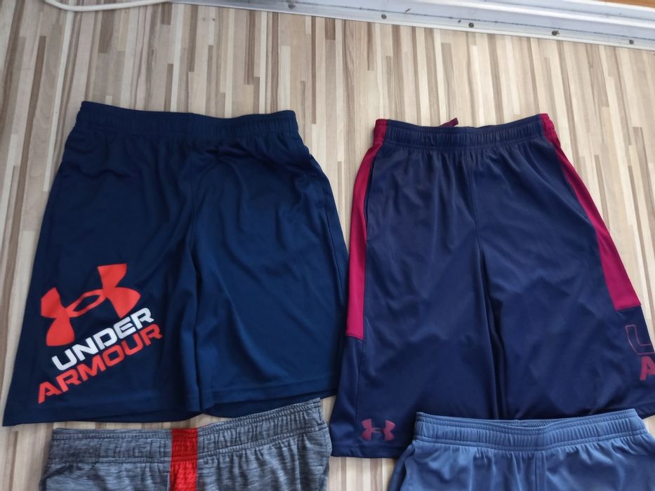 Къси панталони и тениски Nike и UNDER ARMOUR ,размер S ,цена 25лв