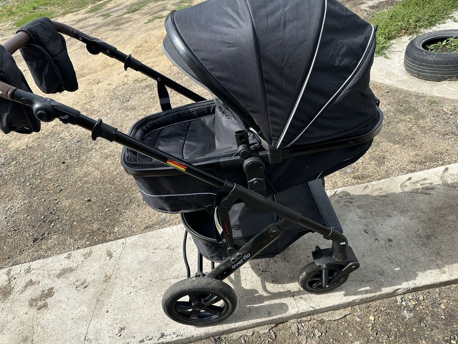 Продам коляску и санки коляску.