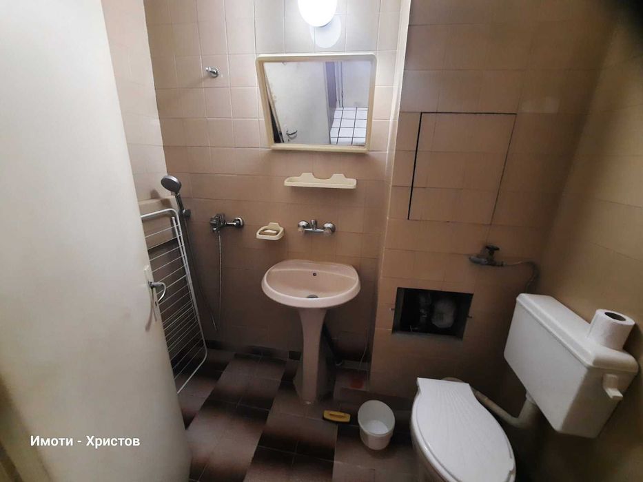 Гарсониера в добро състояние, в района на Пети полк - снимка 10