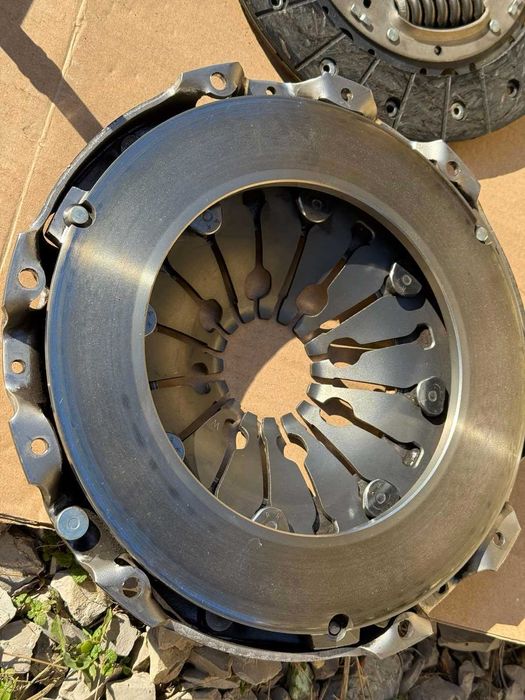 Съединител и маховик комплект