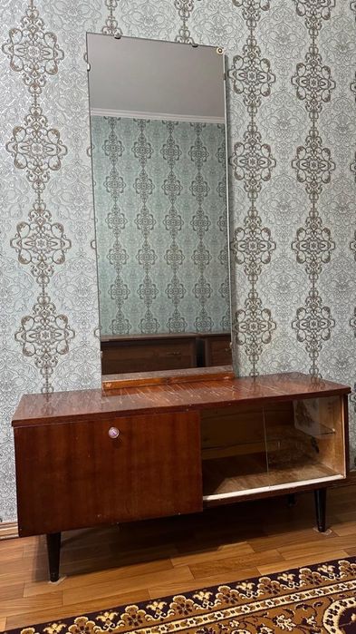 Продается советское трюмо