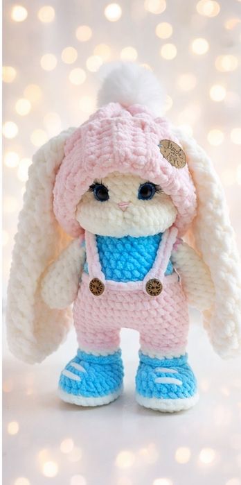 Вязаный зайчик игрушка