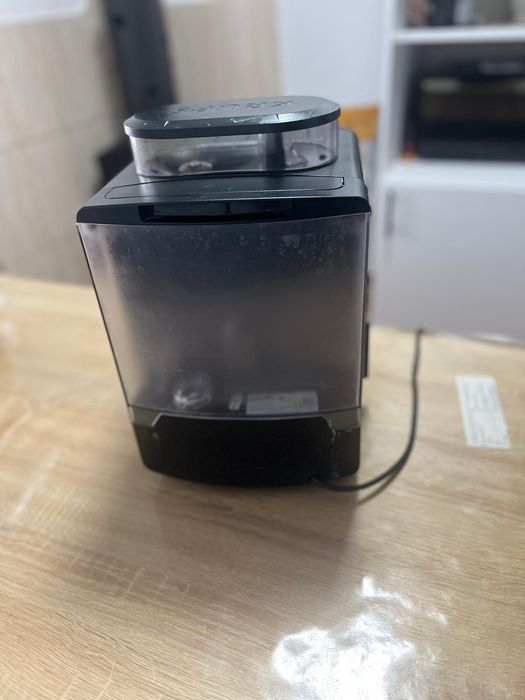 Vând espressor Krups