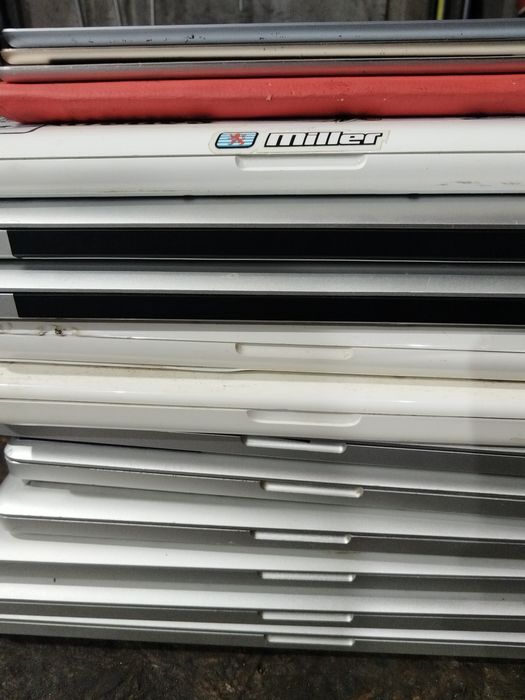 Laptopuri iPad-uri și video proiectoare