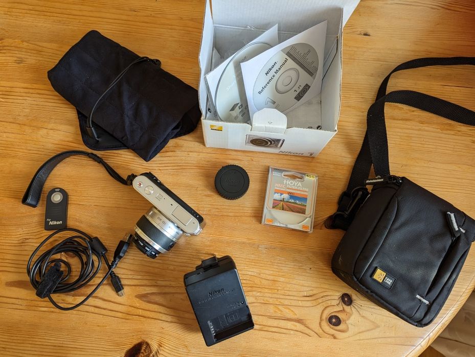 Фотоапарат Nikon J1