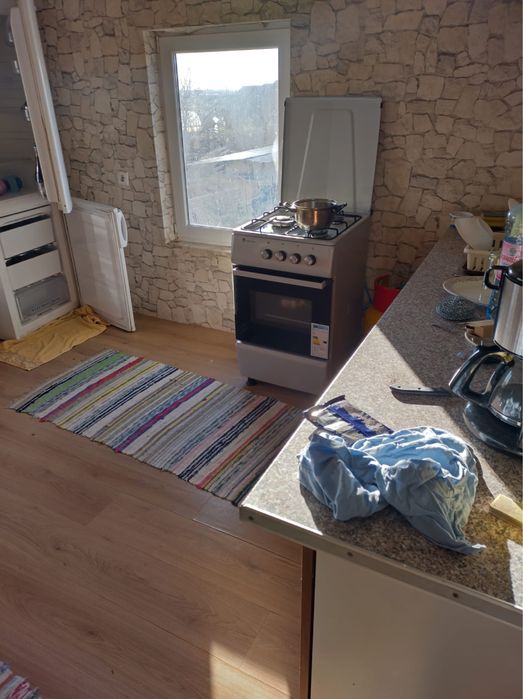 Casa + hala de vanzare