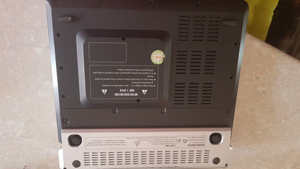 Продам DVD, CD, плеер с телевизором.