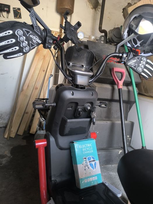 Электроскутер успей