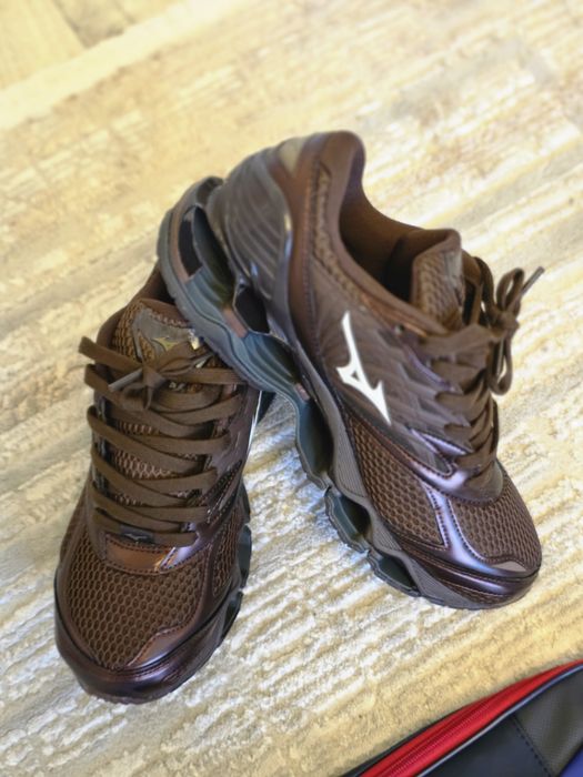 Mizuno кроссовки новые