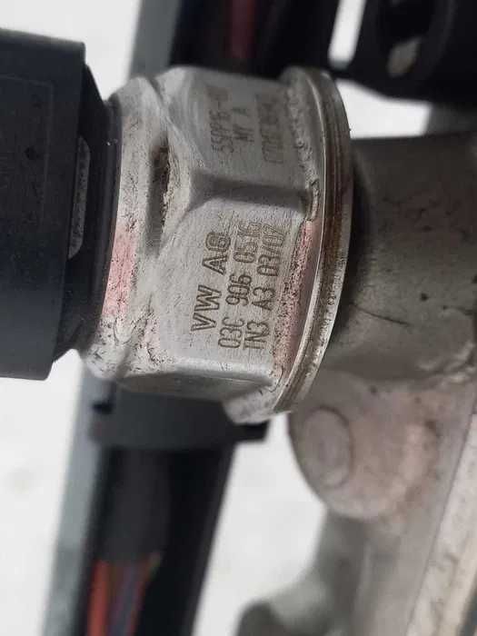 Injectoare / Rampa completa cu injectoare 1.4 TSI CAX 122cp 03c133036D